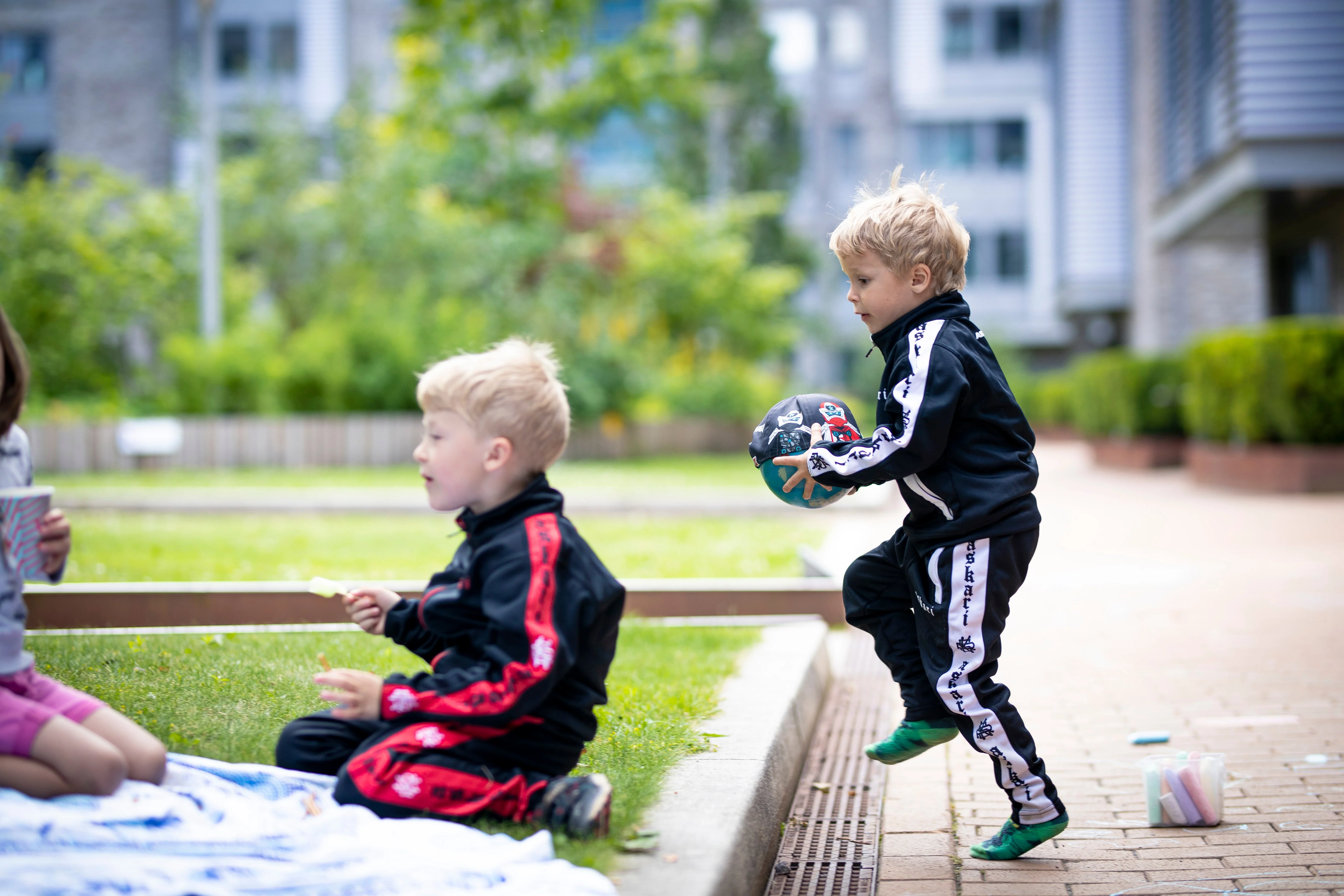 ASKARI JUNIOR TRACKSUITS - Image 14