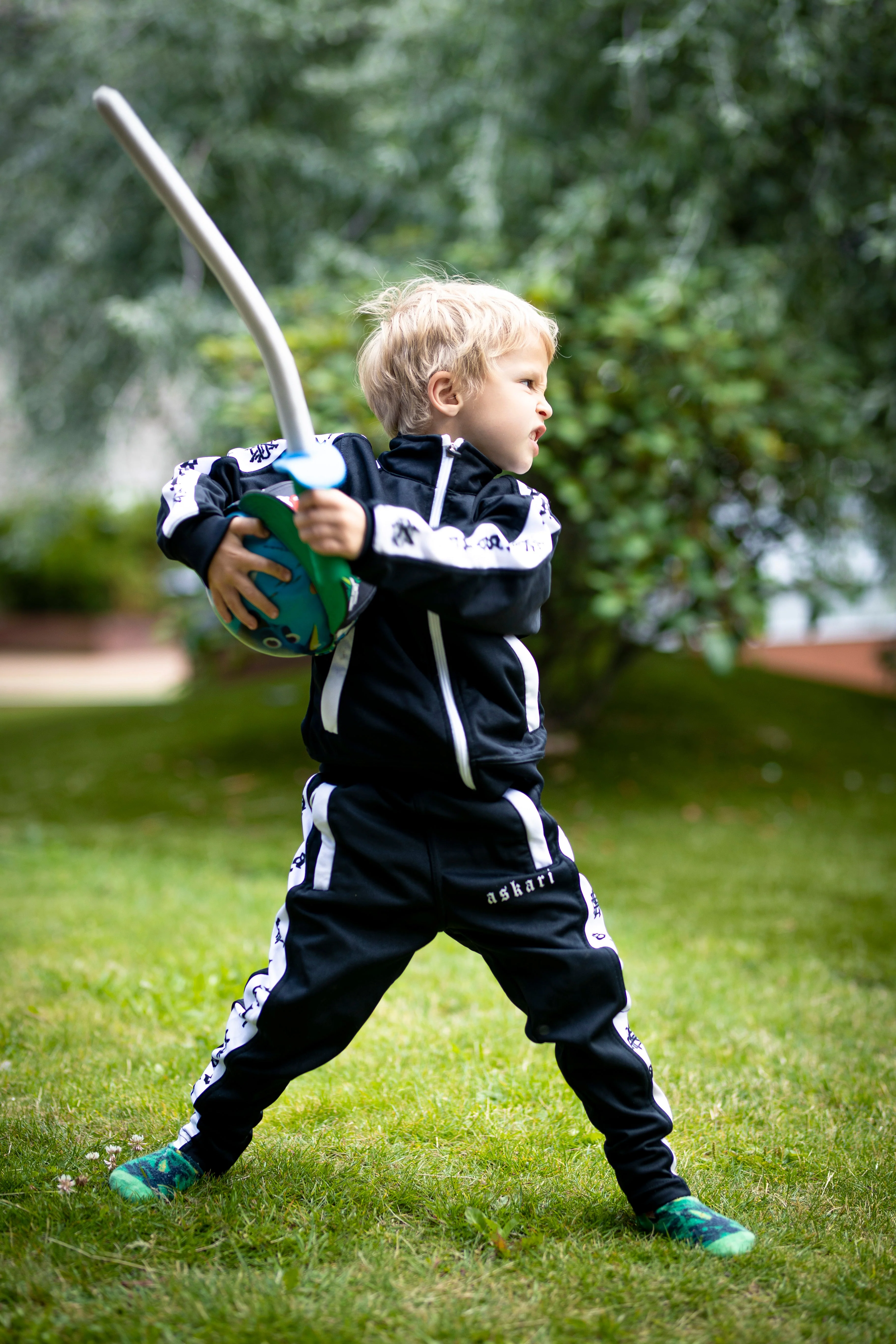 ASKARI JUNIOR TRACKSUITS - Image 9