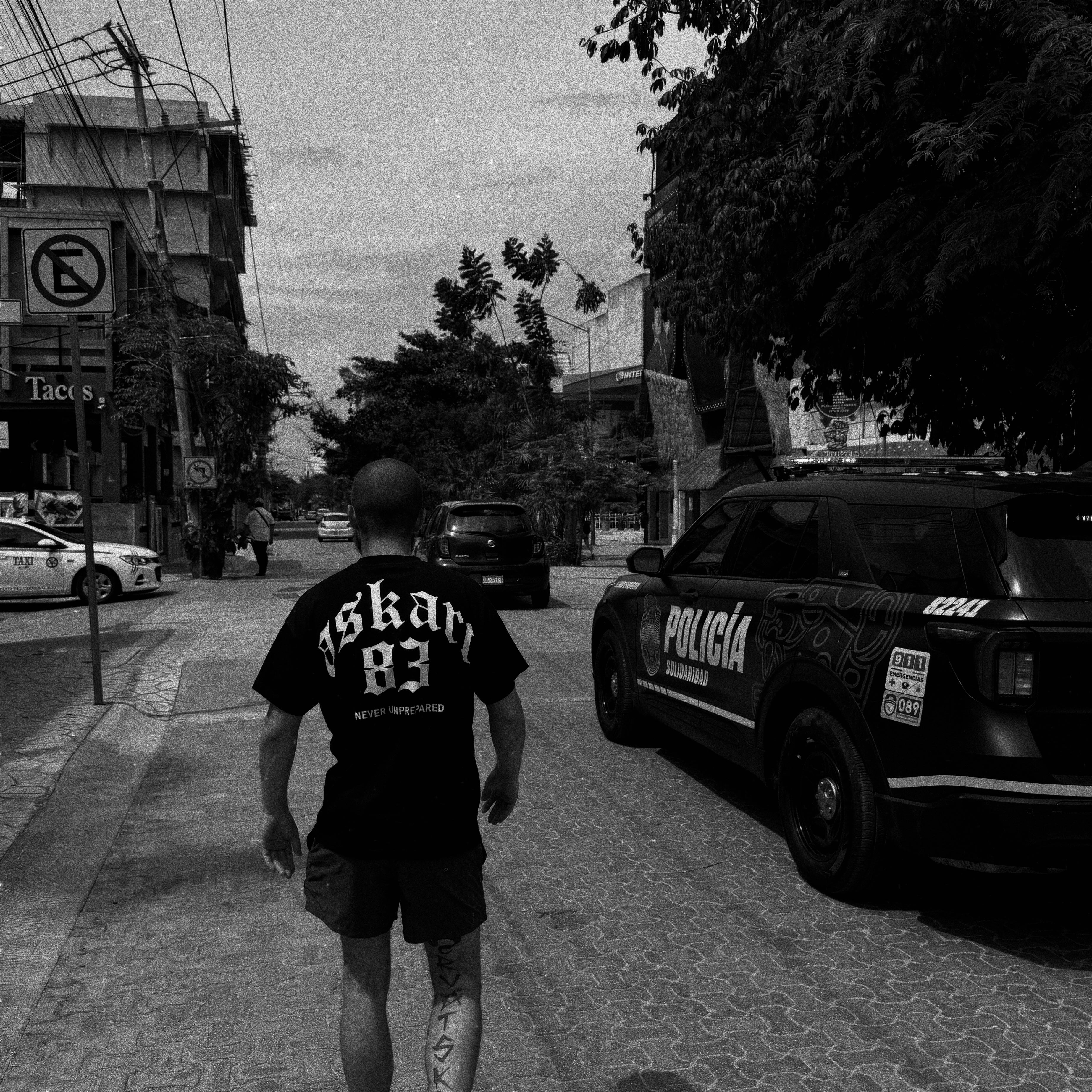 "ASKARI83" OVERSIZE T-SHIRT - Image 9