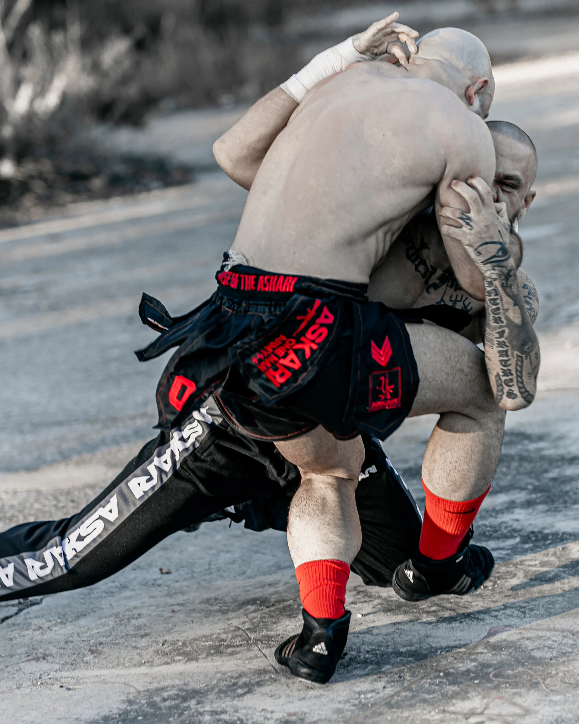 GLADIATOR SHORTS [BLACK/RED] - Image 2