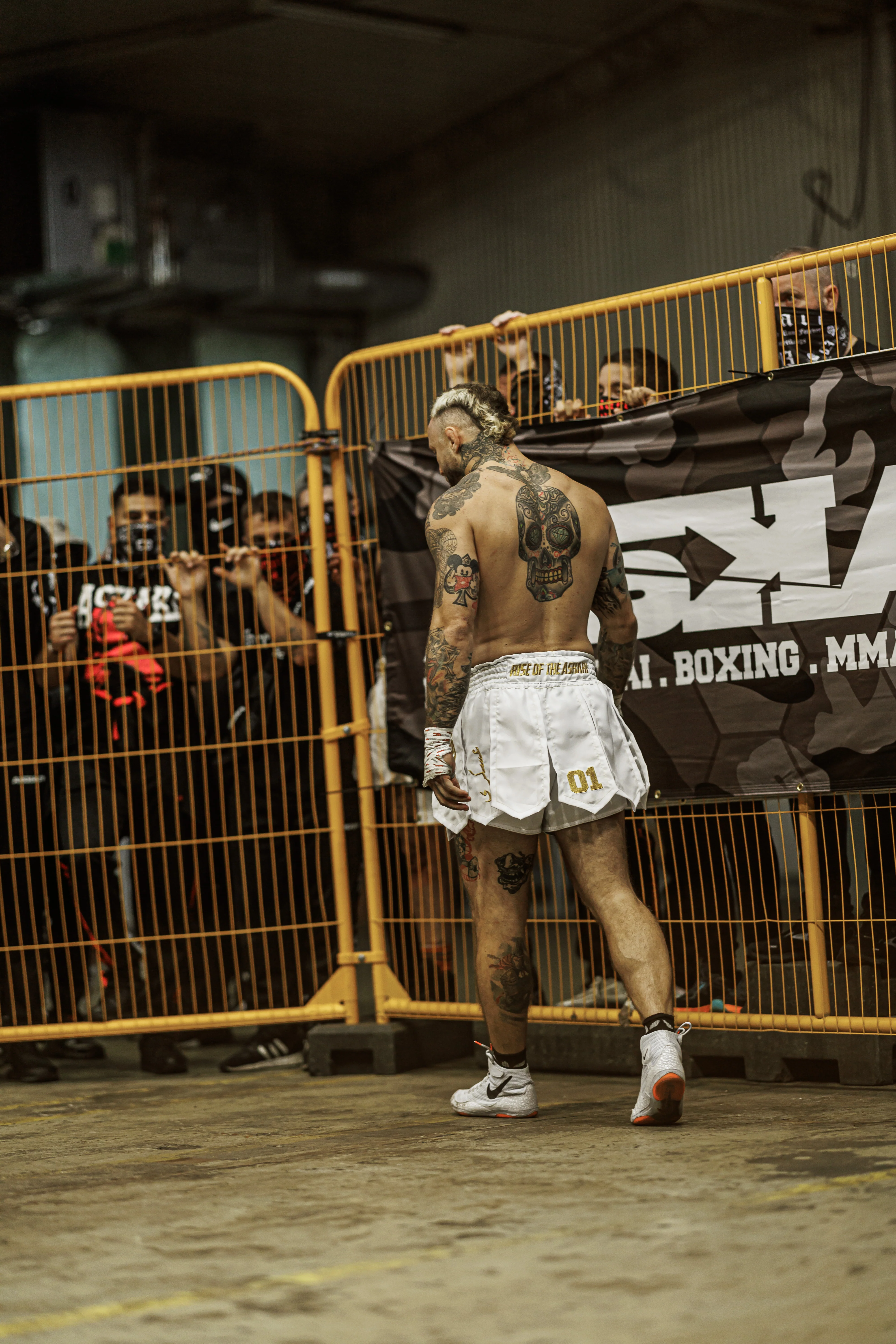 GLADIATOR SHORTS [WHITE/GOLD] - Image 10