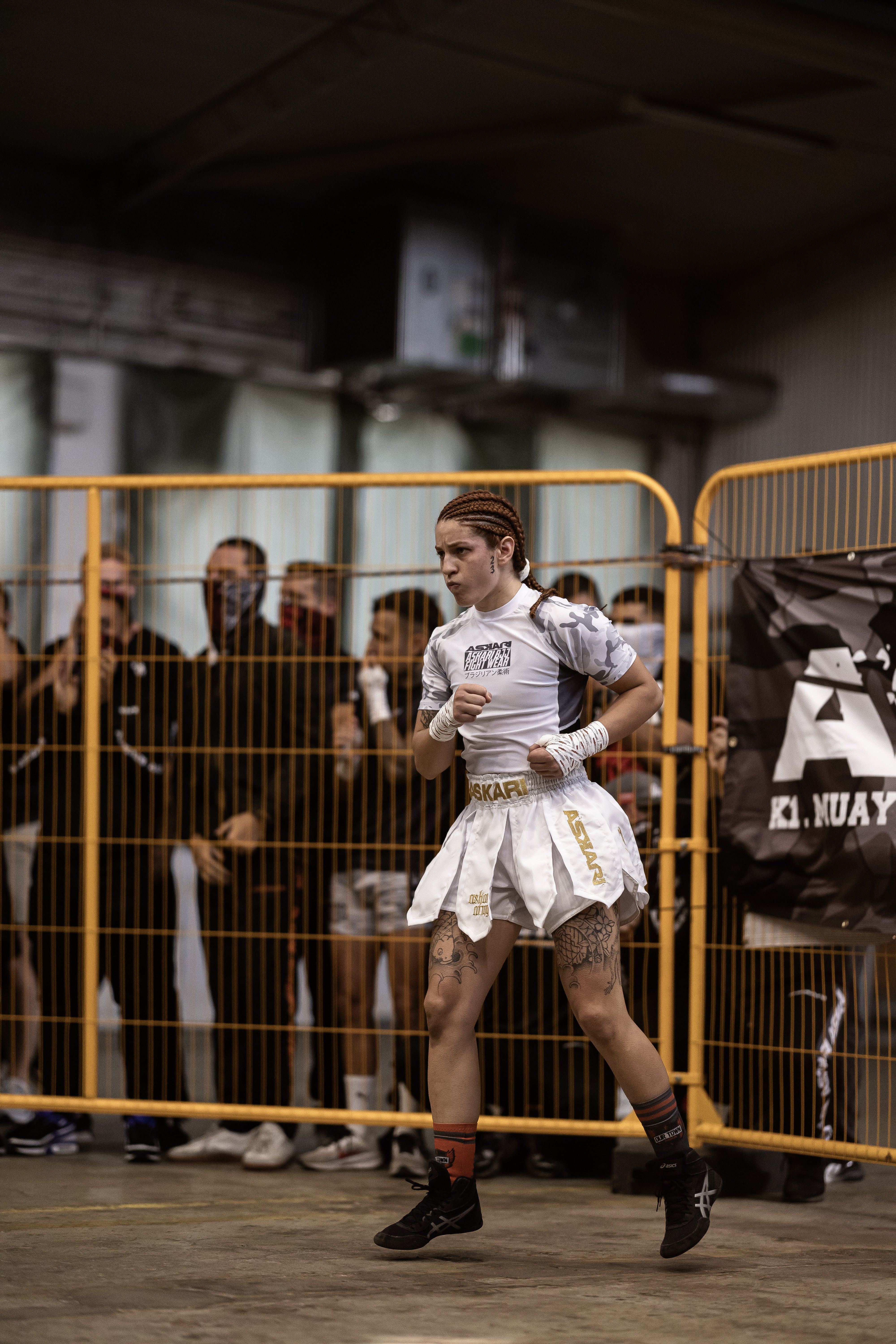 GLADIATOR SHORTS [WHITE/GOLD] - Image 4
