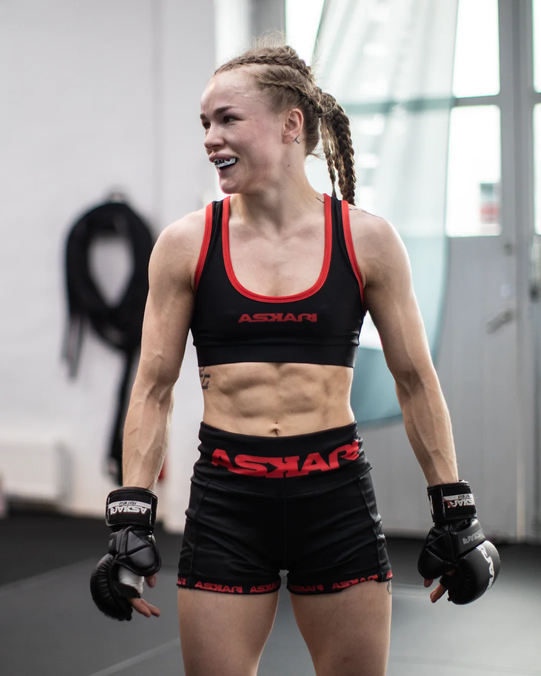 "MADRINA" TRAINING SHORTS - Image 11