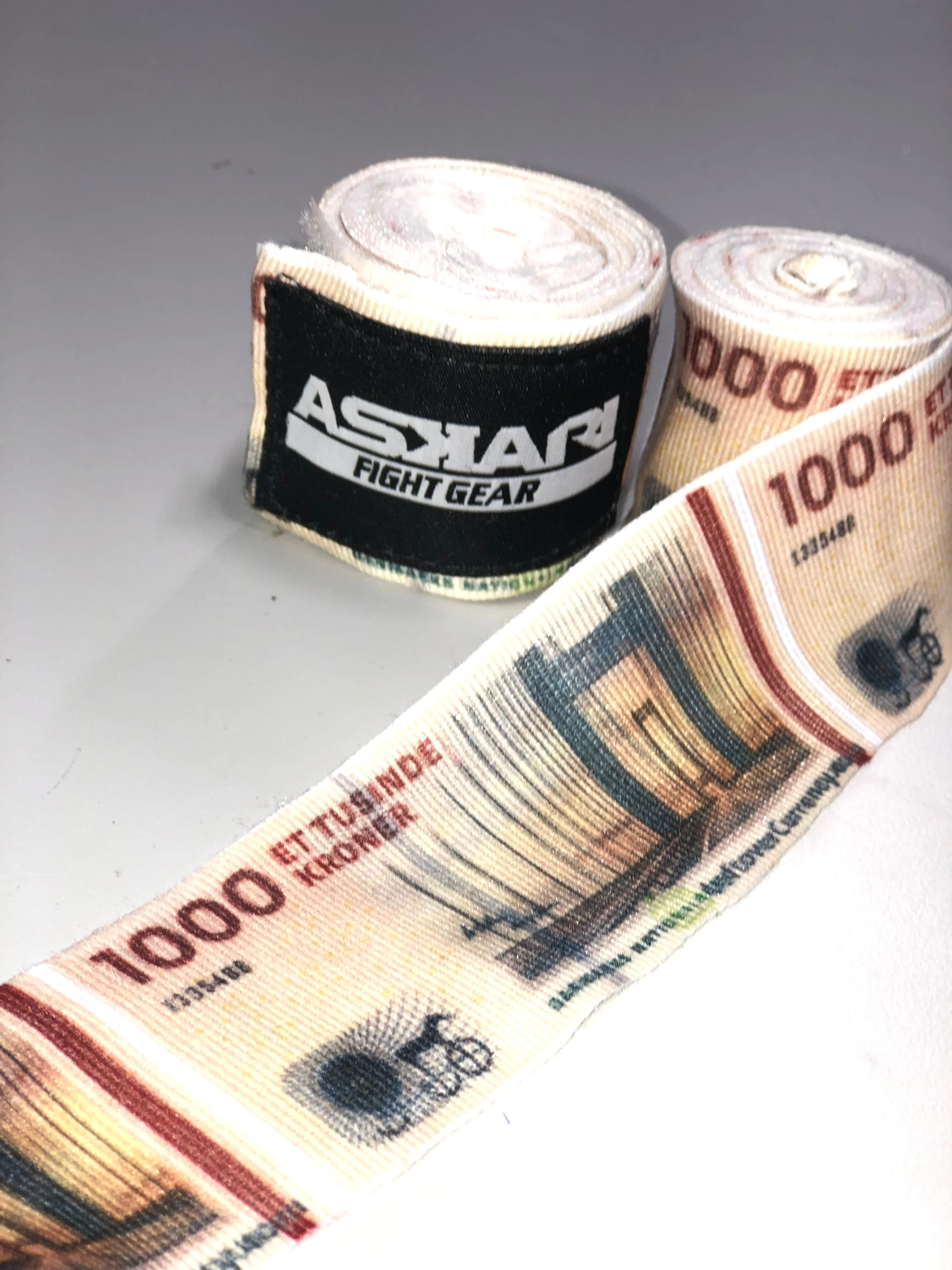 BLOOD MONEY - Image 14