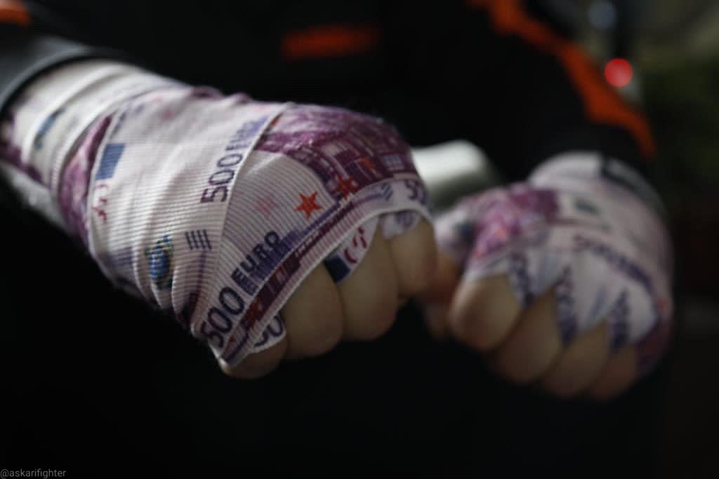 BLOOD MONEY - Image 7