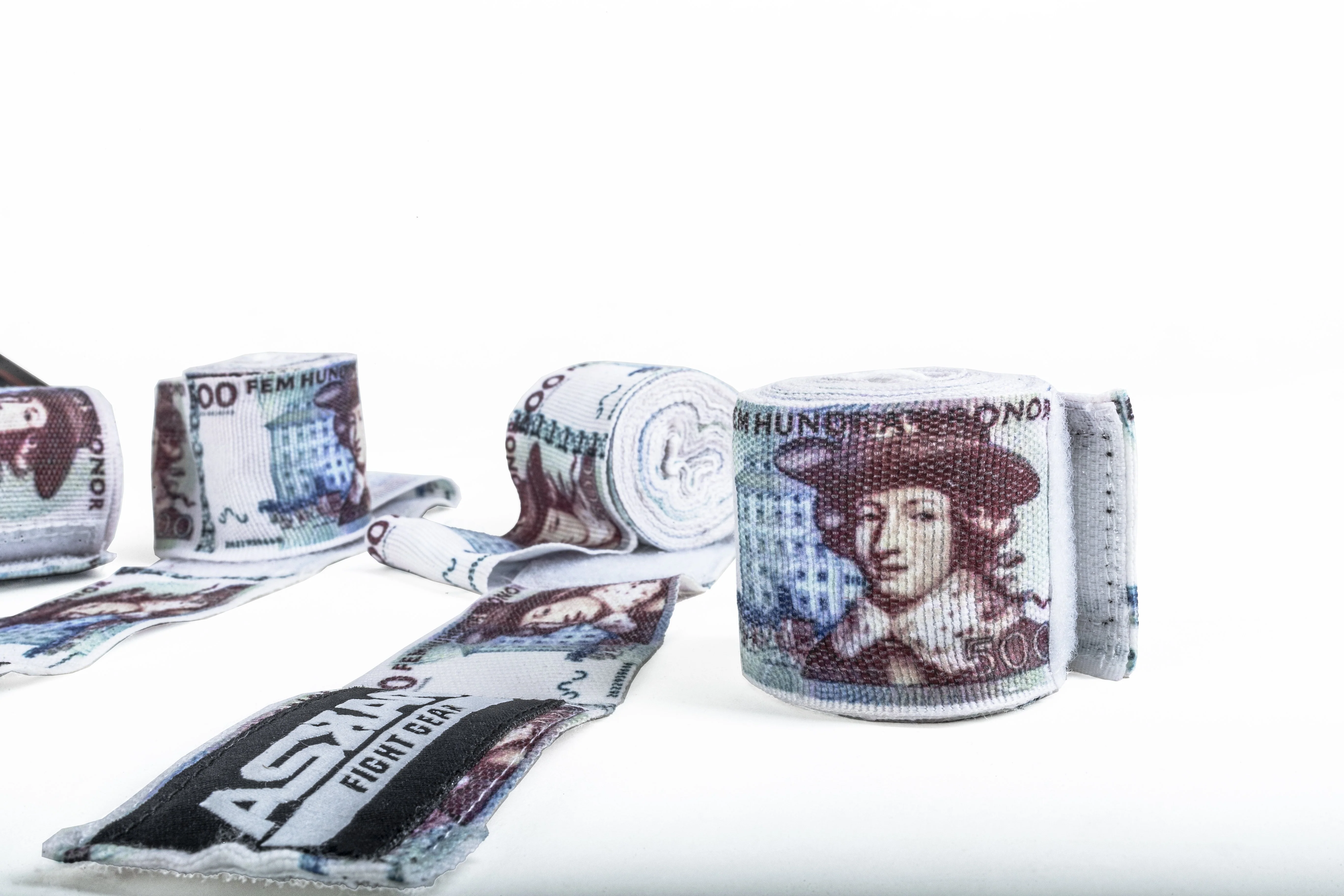 BLOOD MONEY - Image 9
