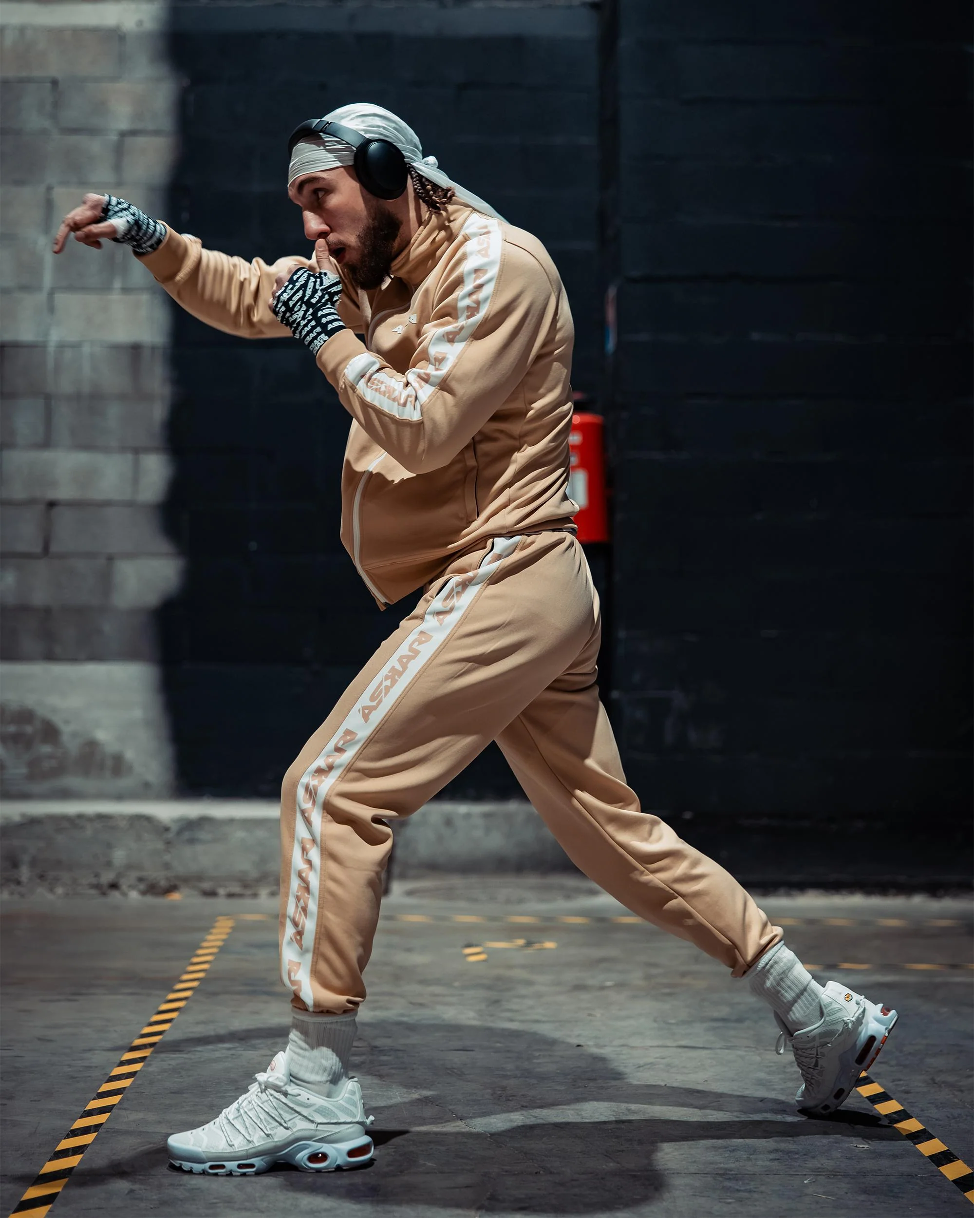 "NAZ WHITE" TRACKSUIT - Image 5