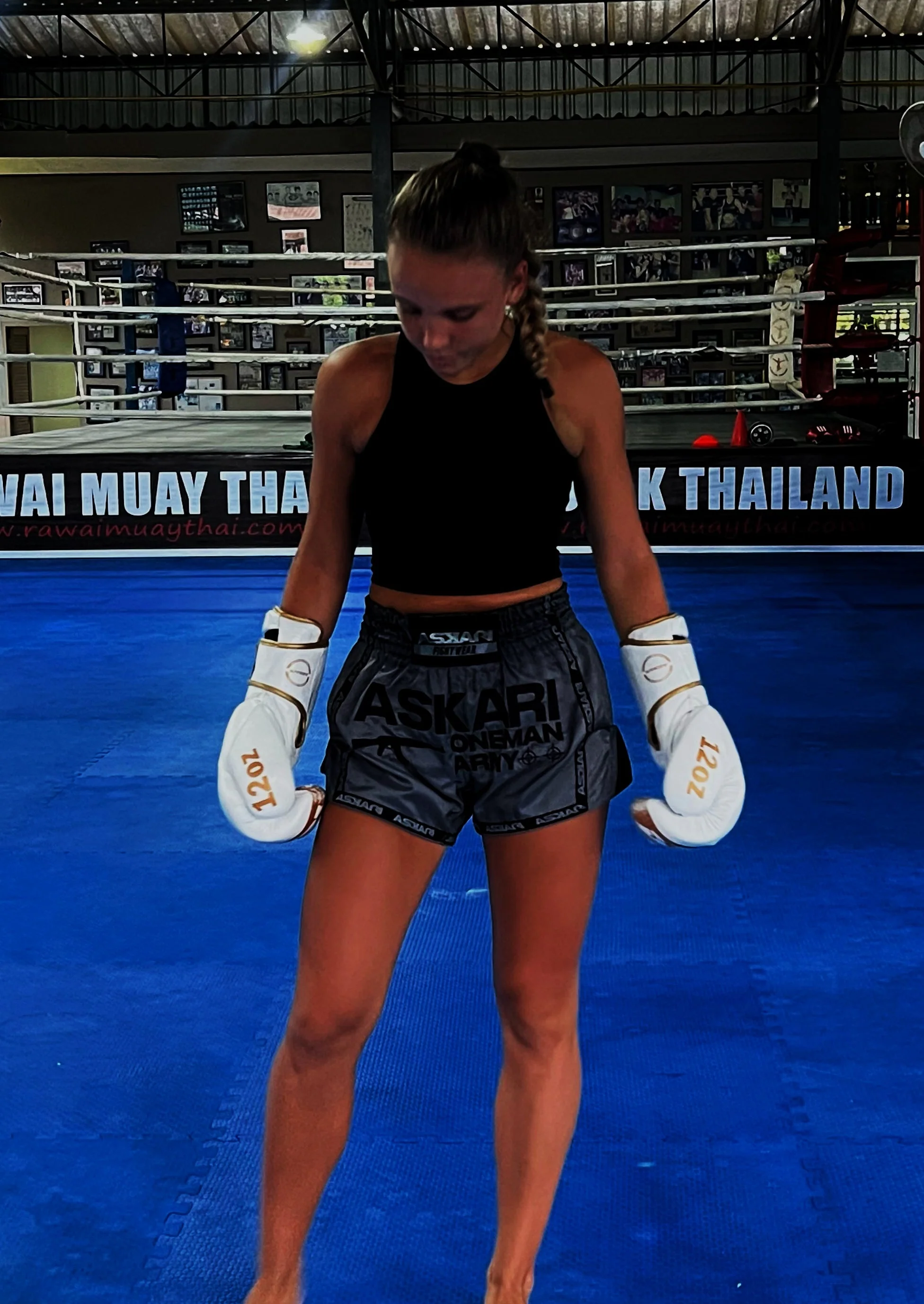 "ONE MAN ARMY" MUAY THAI SHORTS [GREY] - Image 3