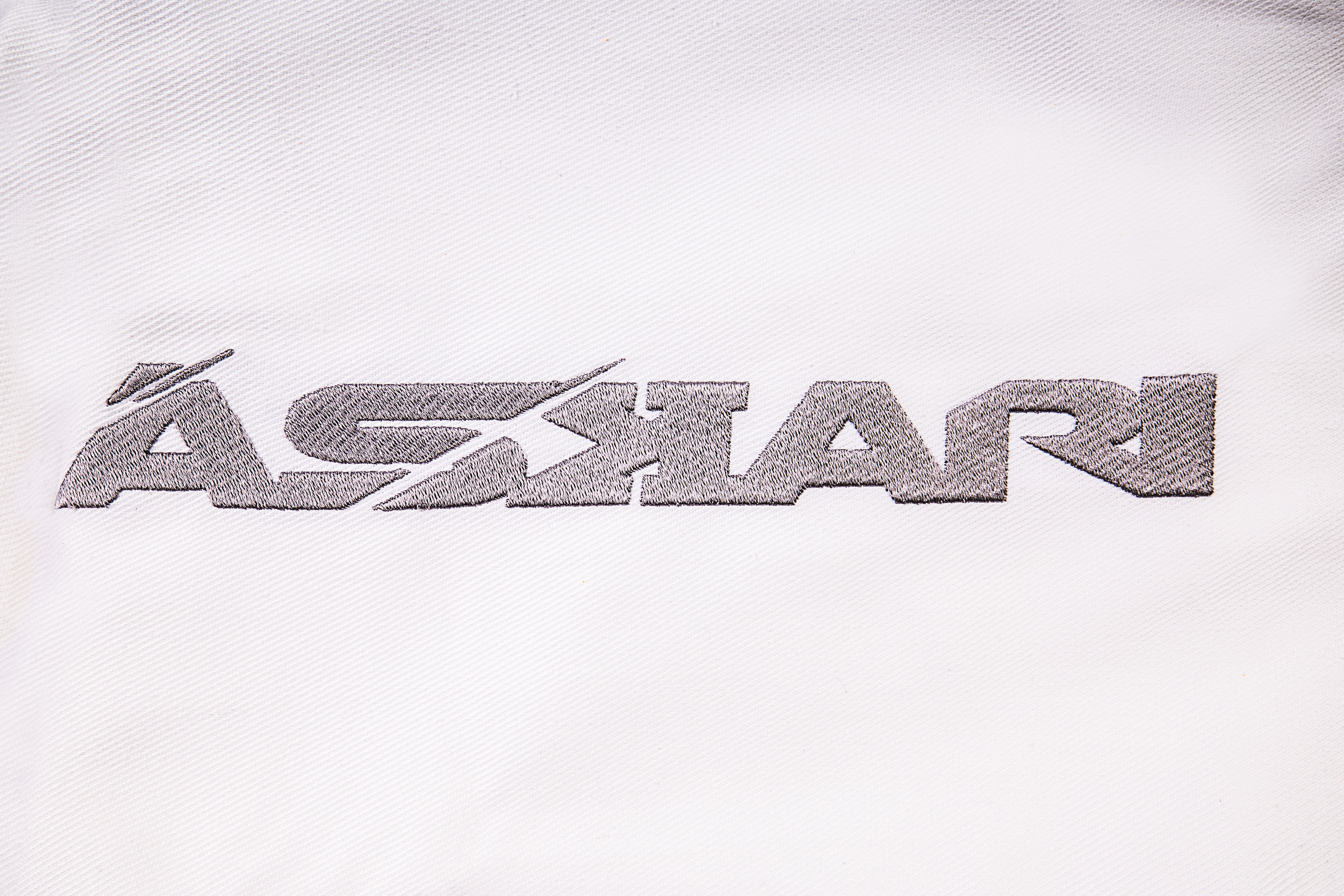 "SILVERBACK" BJJ GI KIMONO [WHITE/SILVER] - Image 12