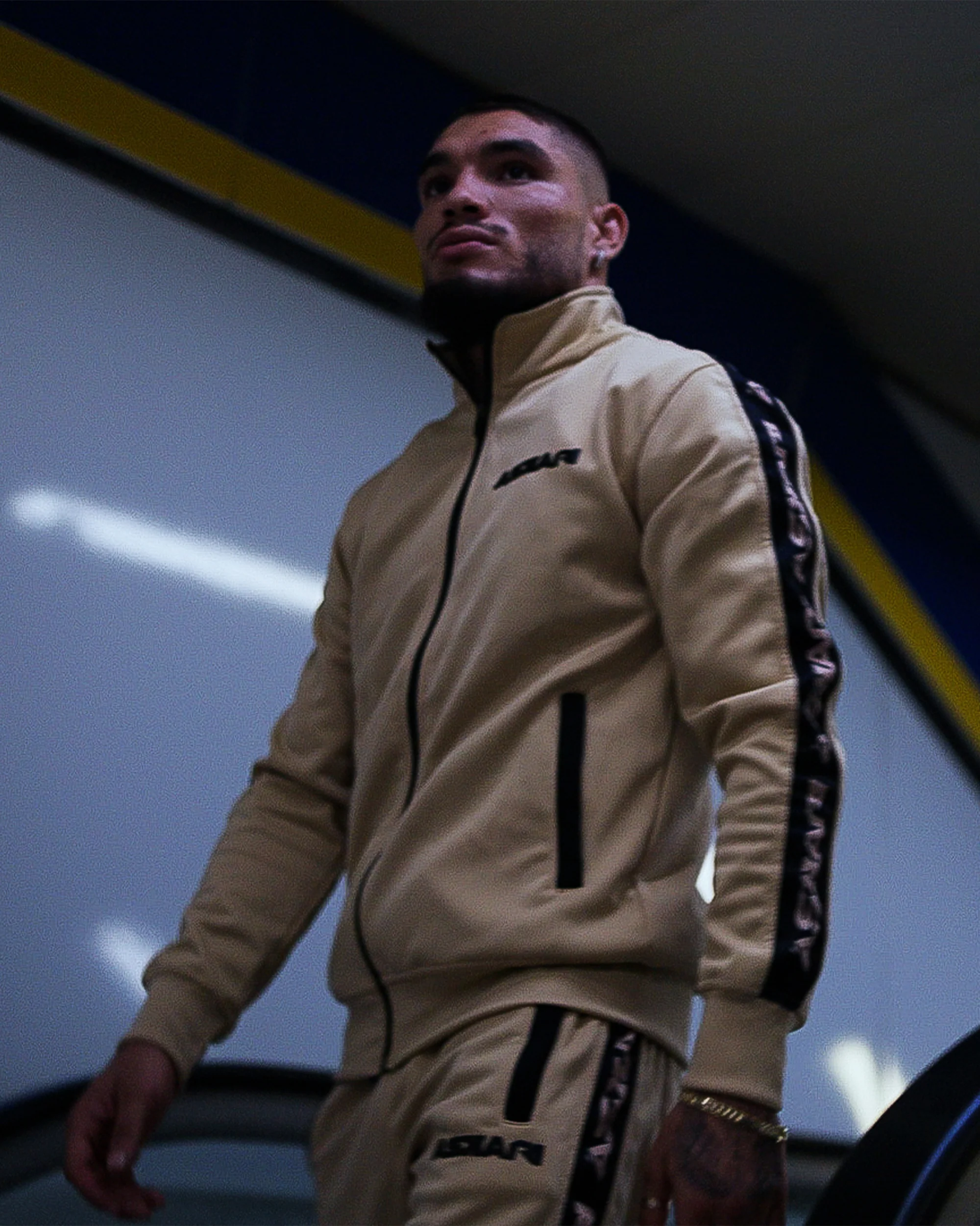 TRACKSUIT [SEPARATE] - Image 14