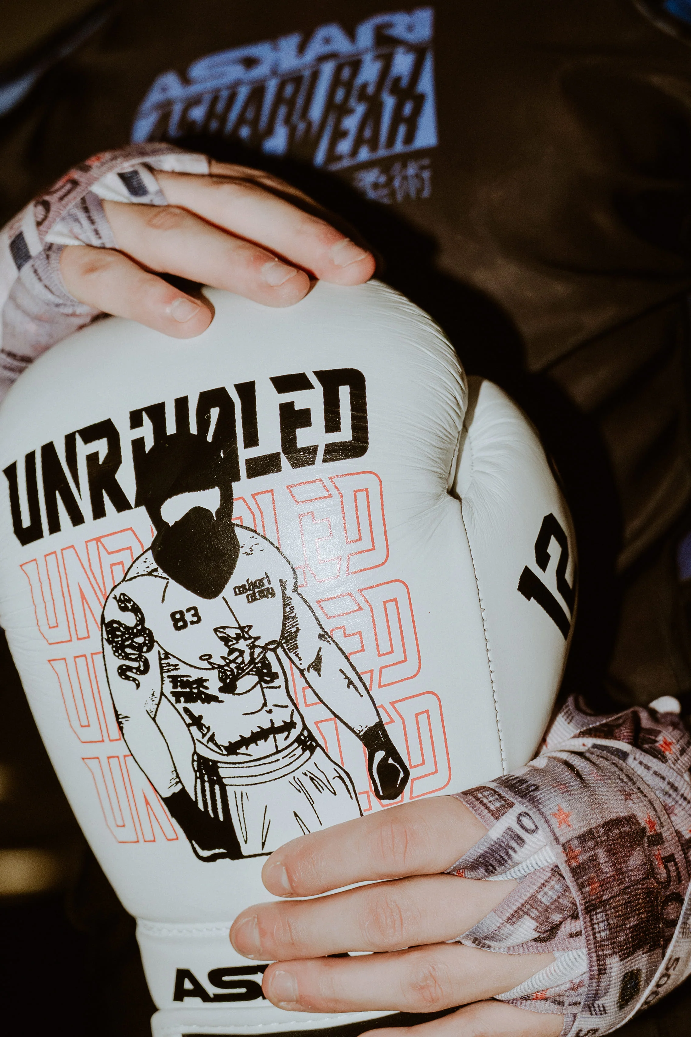 "UNRIVALED" BOXING GLOVES - Image 8